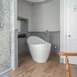 Luxury Georgian Country House, District - Pass The Keys