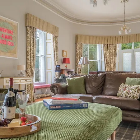 Luxury Georgian Country House, District - Pass The Keys Σπίτι διακοπών *