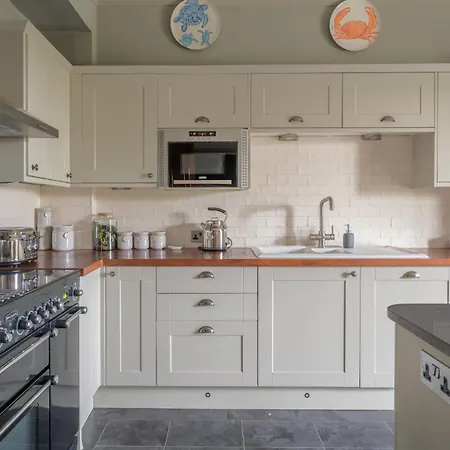 Luxury Georgian Country House, District - Pass The Keys * Grange-over-Sands