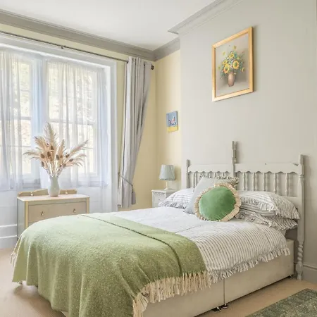 Luxury Georgian Country House, District - Pass The Keys Σπίτι διακοπών