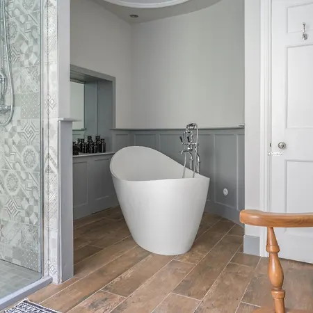Luxury Georgian Country House, District - Pass The Keys