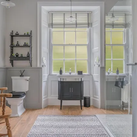 Luxury Georgian Country House, District - Pass The Keys * Grange-over-Sands