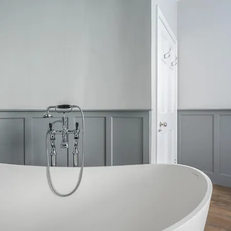 Luxury Georgian Country House, District - Pass The Keys