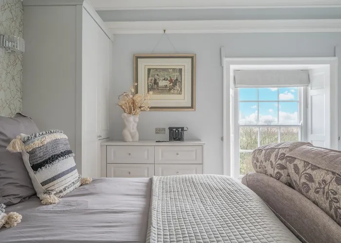 Luxury Georgian Country House, District - Pass The Keys