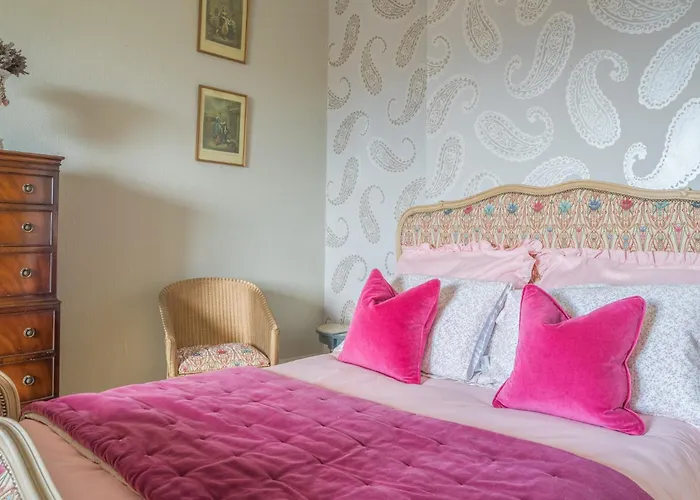 Nyaraló Luxury Georgian Country House, District - Pass The Keys