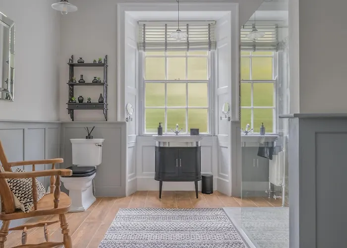 Luxury Georgian Country House, District - Pass The Keys * Grange-over-Sands